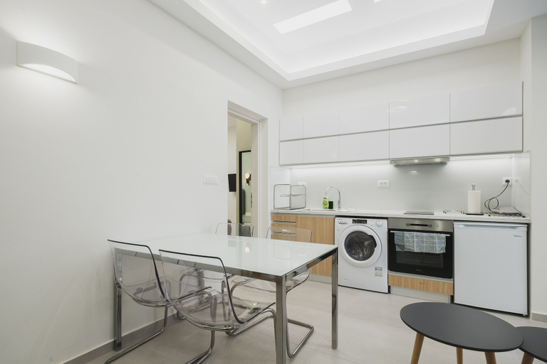 Others 5, Central Apt 3 steps to Venetian Town, Crete