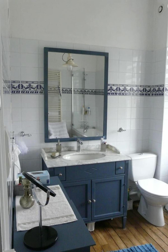 Bathroom, La Pie Grièche, Ardennes