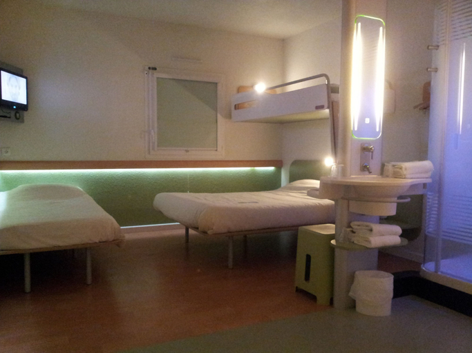 Bedroom 3, ibis budget Saint Maximin la Sainte Baume, Var