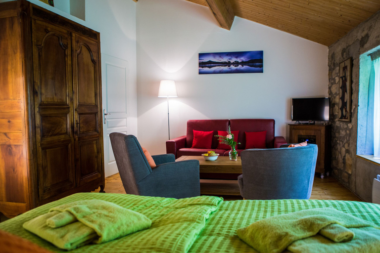 Bedroom 2, Moulin d'Entre Les Roches, Aude