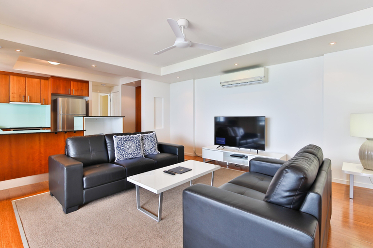 Others 4, Ocean Pearl - Airlie Beach, Whitsunday