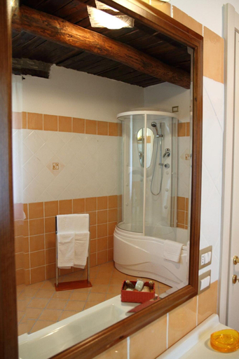 Bathroom 3, Panta Rei, Salerno
