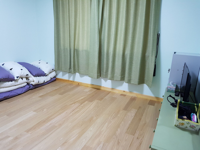 Bedroom 3, dodo27 Guest House, Yeosu