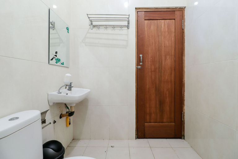 Bathroom 4, Balkondes Duta Menoreh, Magelang