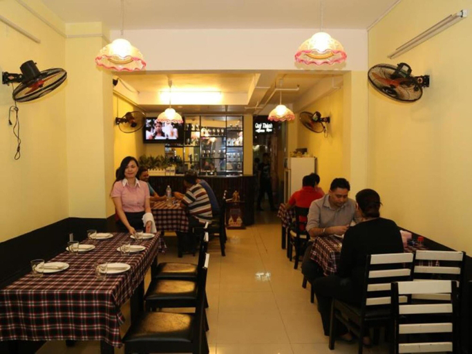 Food & Drinks 5, Kien Hotel, District 1