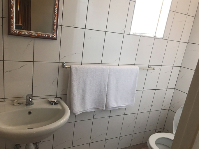 Bathroom 4, Essence of Africa Guesthouse, Windhoek West