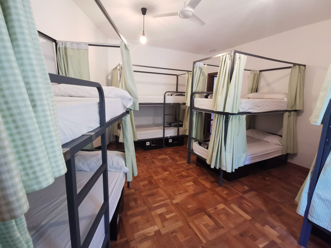 Bedroom 3, Mucha Masia Hostel Rural-Urbà, Barcelona