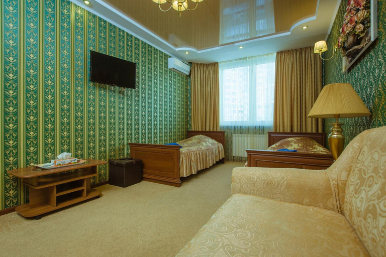 Others 4, naDobu Hotel Poznyaki, Darnyts'kyi