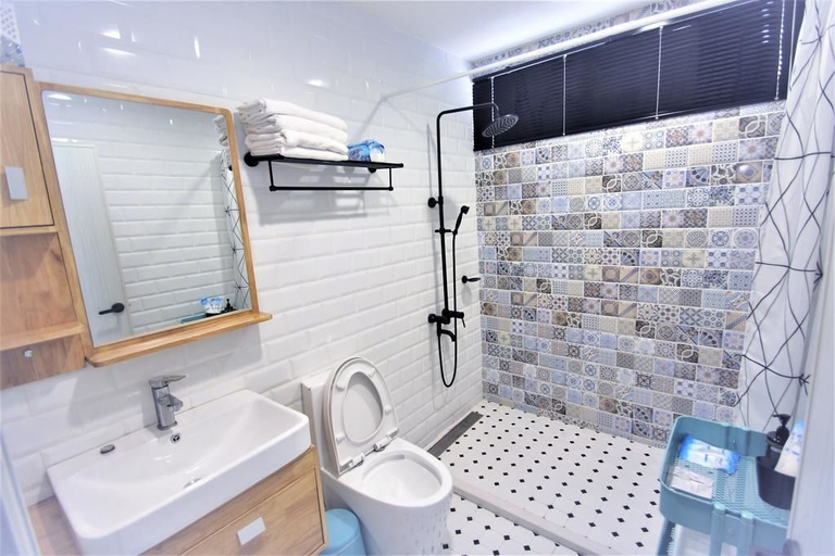 Bathroom, Childhood Days, Taitung