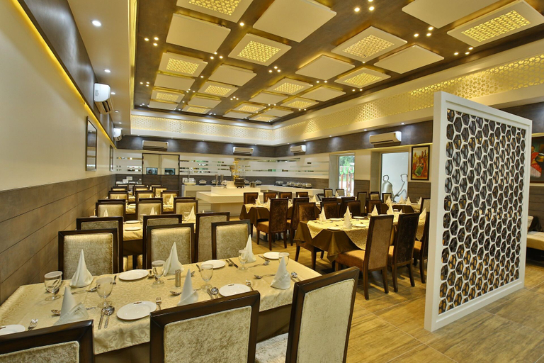 Food & Drinks 5, Jhansi Hotel, Jhansi