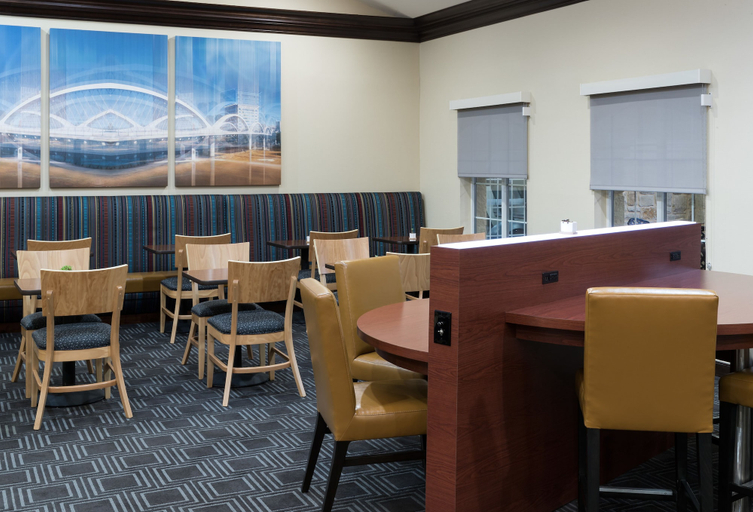 Food & Drinks 4, TownePlace Suites by Marriott Fort Worth Downtown, Fort Worth