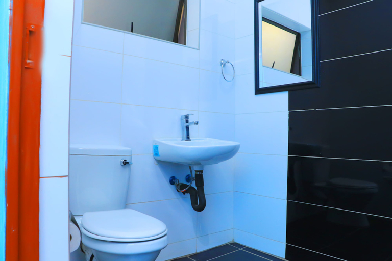 Bathroom 4, Angel Guest House, City of Johannesburg