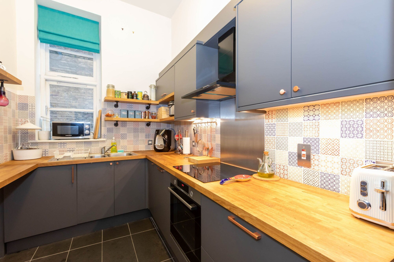 Others 5, Central 2 Bedroom Apartment Near Old Street, London