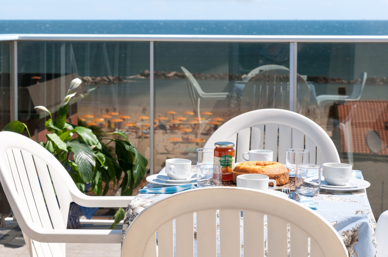 Others 5, Residence Sottovento, Rimini