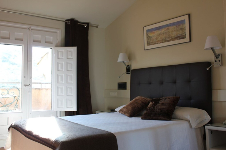 Bedroom 2, Hotel Cueva del Fraile, Cuenca