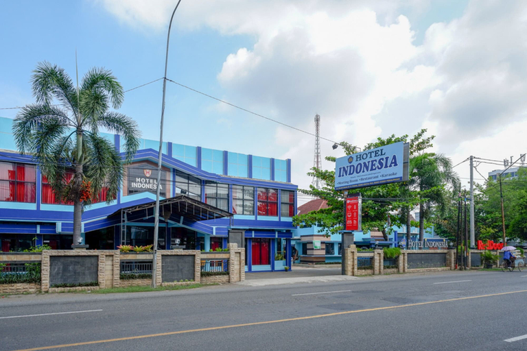 Exterior & Views 2, RedDoorz Plus Syariah near Stasiun Pekalongan 2, Pekalongan