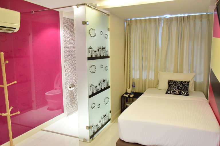 Bedroom 4, Double Five - Hostel, Wattana