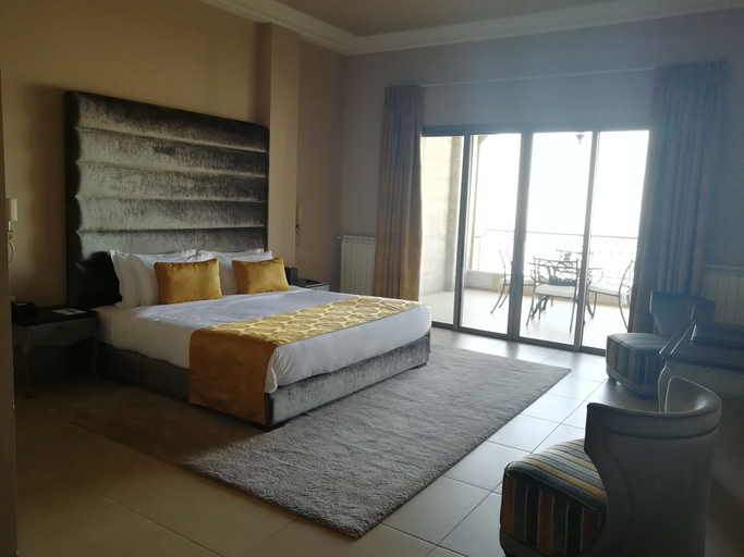Bedroom 3, Cherry Blossom Boutique Hotel, Baabda