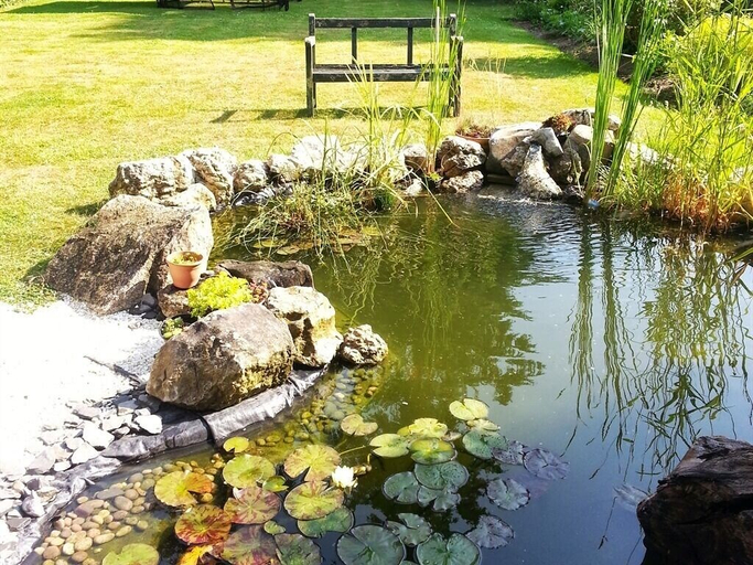 Others 5, Rosemead Guest House, Surrey