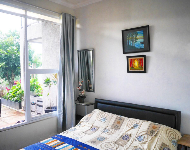 Bedroom 2, Wiltshire Dago Pakar - Hillside Villa MAX 10 ORANG, Bandung