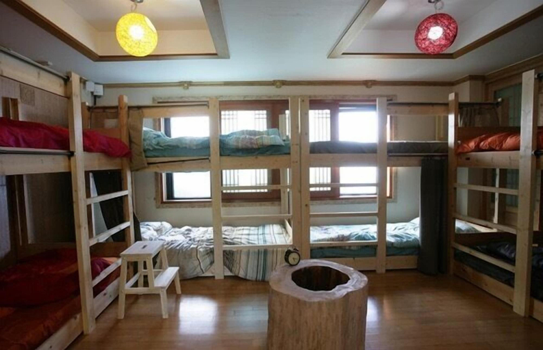 Bedroom 2, Moncher Guesthouse - Hostel, Jeju