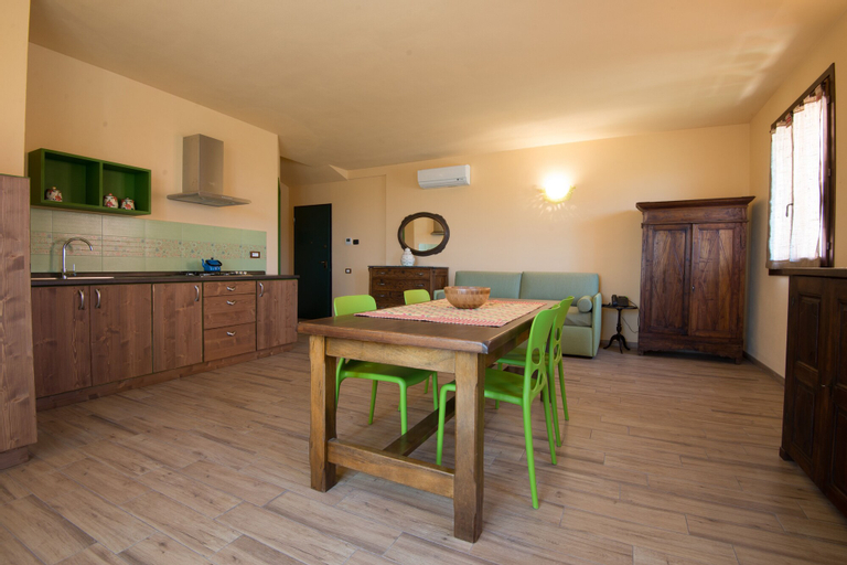 Dining Room 10