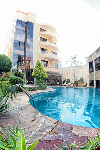 Sport & Beauty, Hotel Canciller, Andrés Ibáñez
