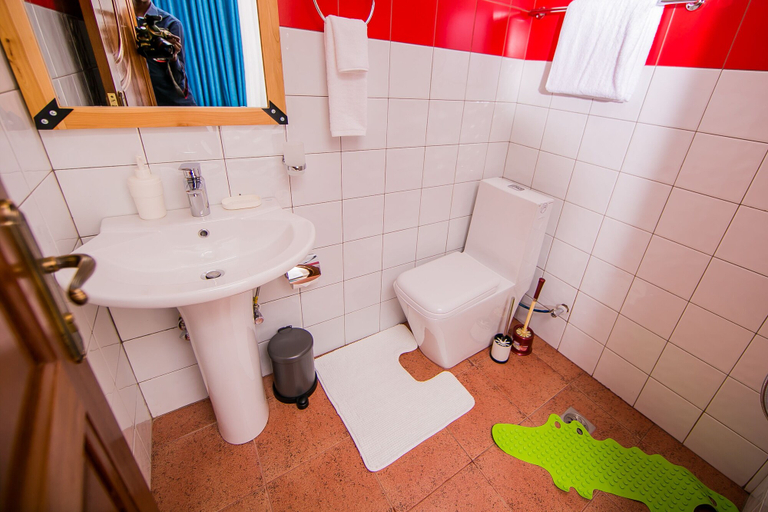 Bathroom 3, Nyumbani Cottages, Kicukiro