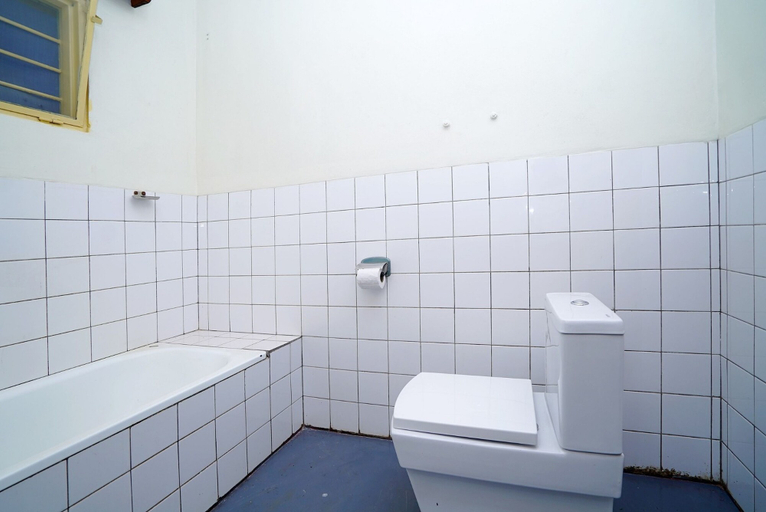 Bathroom 3, Feel At Home, Kicukiro