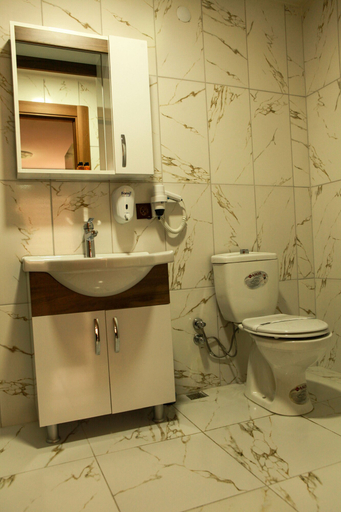 Bathroom 5, Van Hotel, Merkez