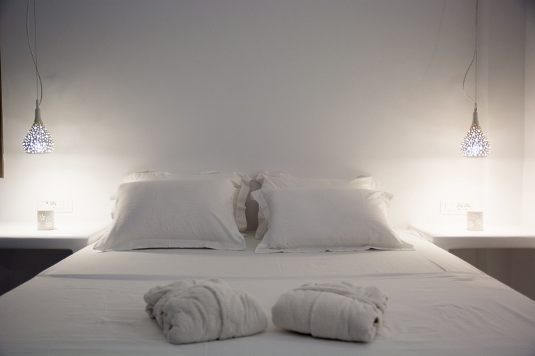 Bedroom 2, Amphitrite Suites Santorini, South Aegean