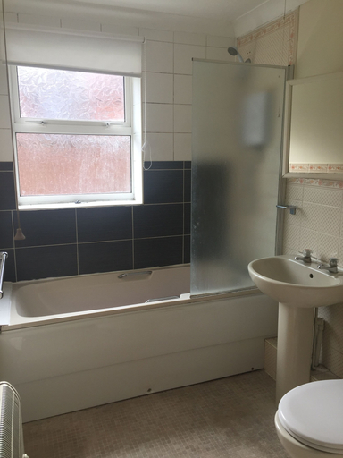 Bathroom 4, Sure Hotel by Best Western Reading, Wokingham