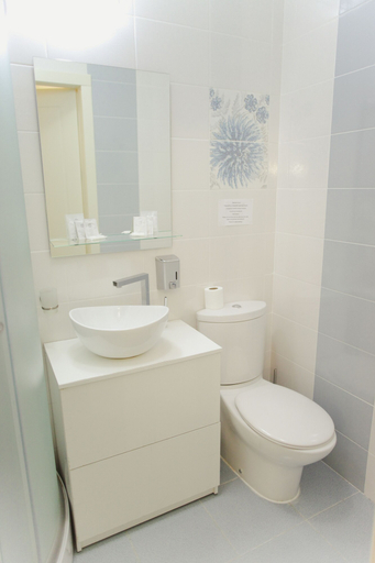 Bathroom 3, Hermes Hotel, Odes'ka