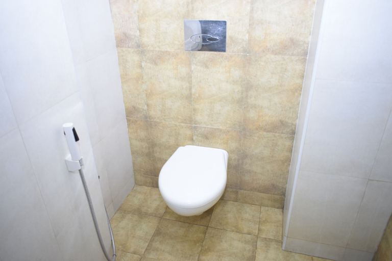 Bathroom 3, Signature Inn, Puducherry
