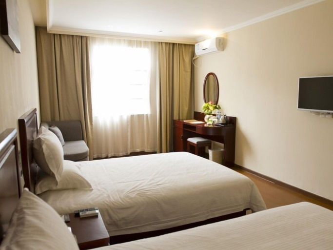 Bedroom 2, GreenTree Inn Haikou Longhua District Guomao Hotel, Haikou
