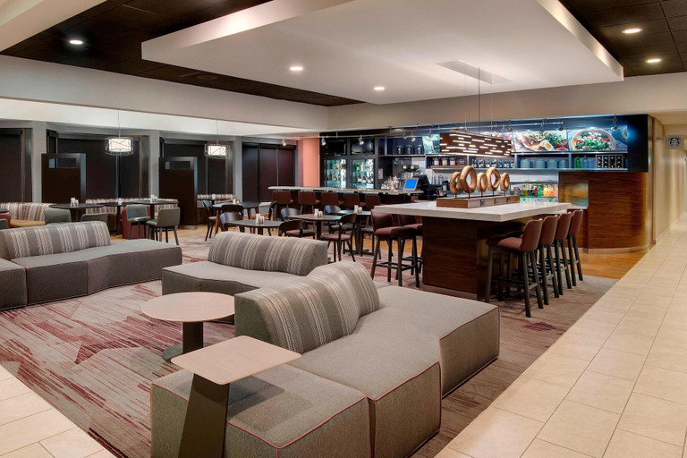 Food & Drinks 5, Courtyard by Marriott Savannah Midtown, Chatham