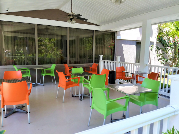Food & Drinks 5, Quality Inn Fort Myers I-75, Lee