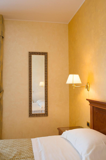 Bedroom 2, Hotel Levante, Chieti