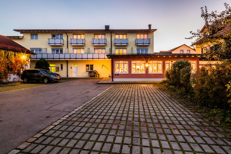 Exterior & Views 2, Landhotel Endhart, Landsberg am Lech