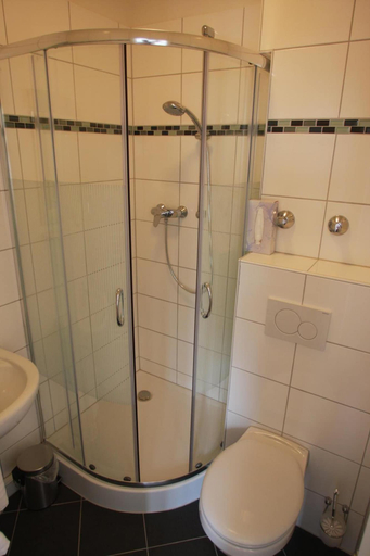 Bathroom 5, Hotel Gemini, Düsseldorf