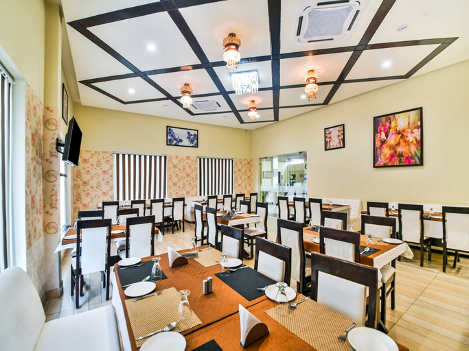 Food & Drinks 5, Hotel Amrit Manthan, Chittaurgarh