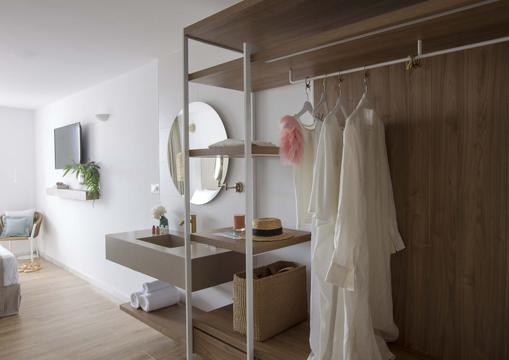Bedroom 4, May Altafulla Beach Boutique Hotel, Tarragona