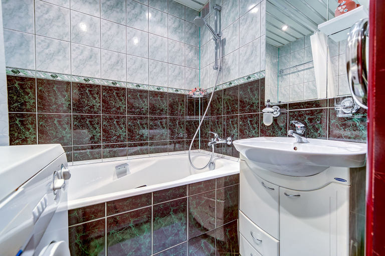 Bathroom 2, Apartment Vesta on Veteranov, Sankt-Peterburg gorsovet