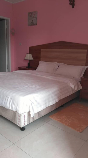 Bedroom 2, Hotel Du Littoral, Bendjé