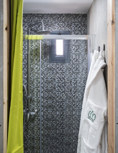 Bathroom 4, Passal Hostel, Ponta Delgada