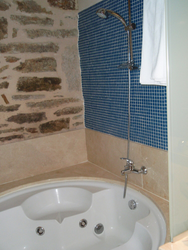 Bathroom 3, Posada de Las Misas, Zamora