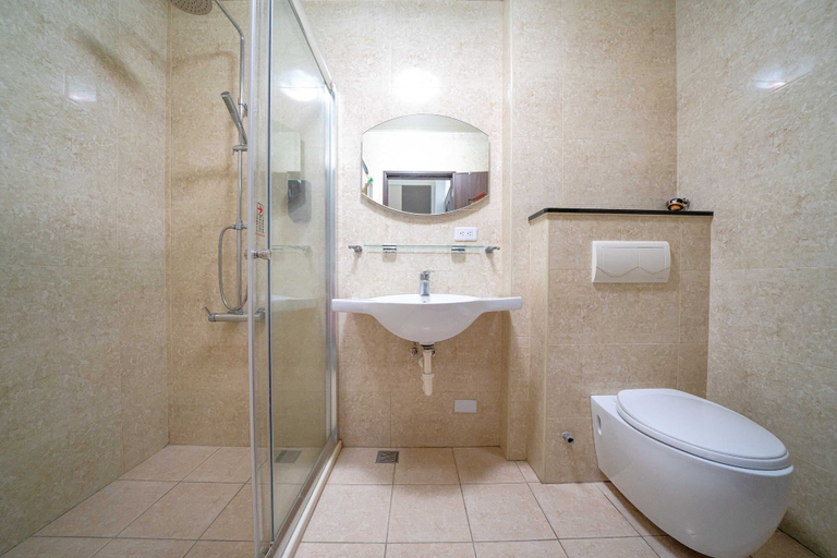 Bathroom 3, We Smile B&B, Yilan