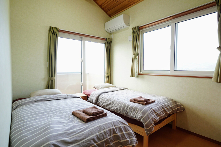 Bedroom 3, Guesthouse Saint, Motobu