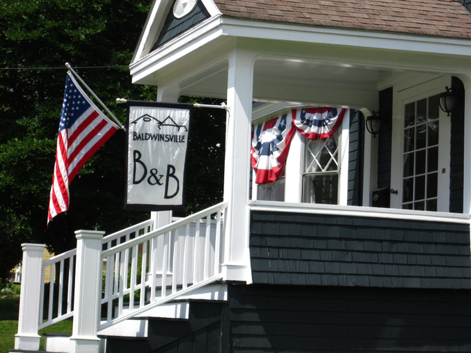 Exterior & Views 1, Baldwinsville B&B, Onondaga