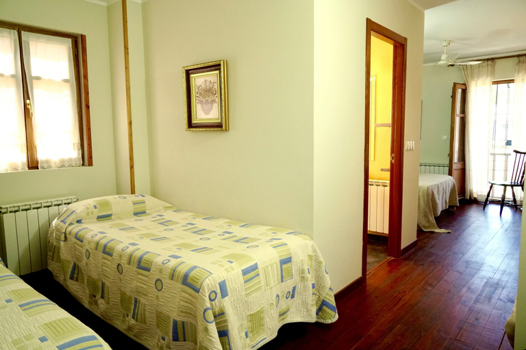 Bedroom 2, Hotel Rural La Peregrina, León